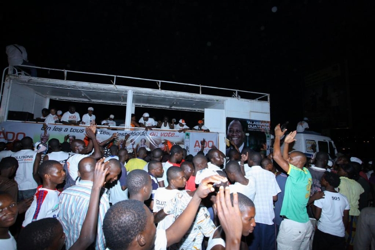 Parade de clôture de la campagne présidentielle : ADO crée l’émeute dans les rues d’Abidjan